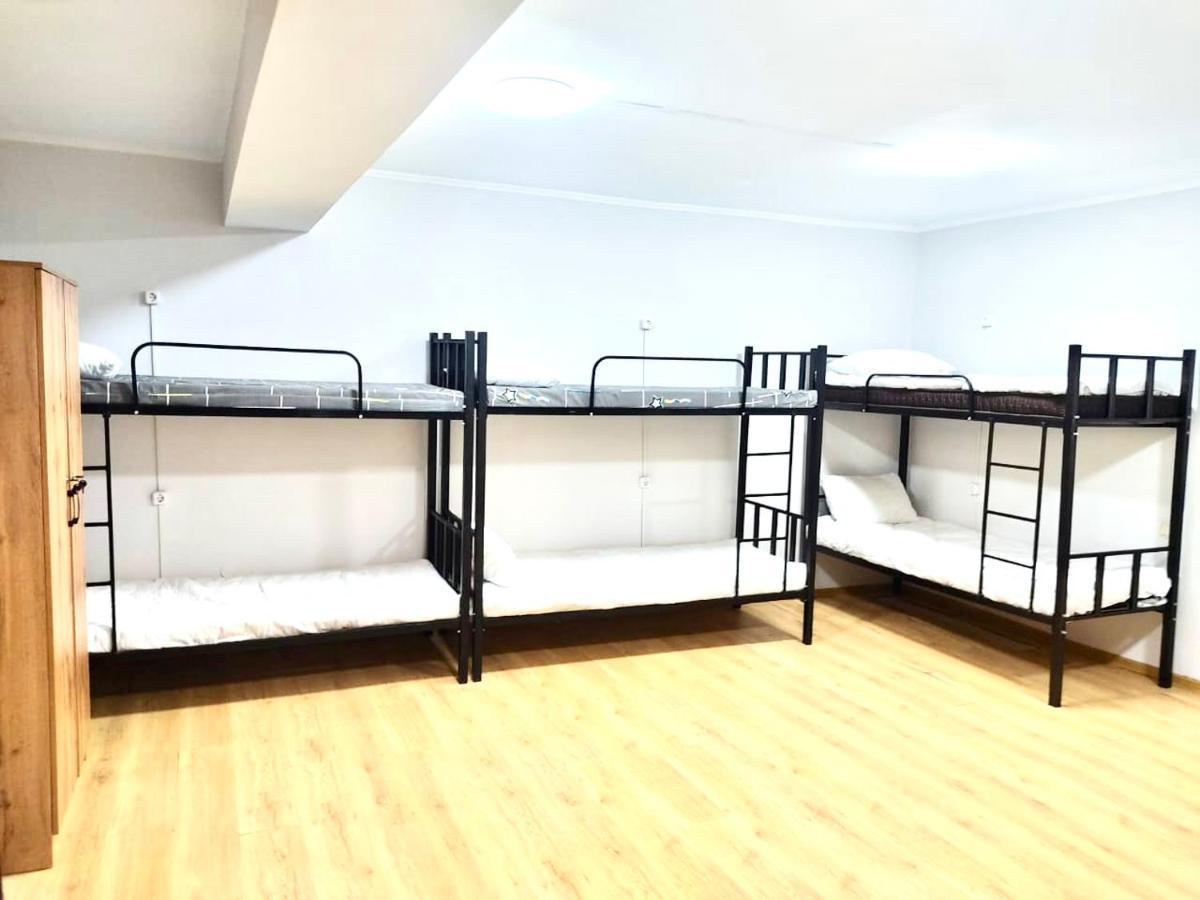 Like Home Hostel Na Timiryazeva Almaty Luaran gambar